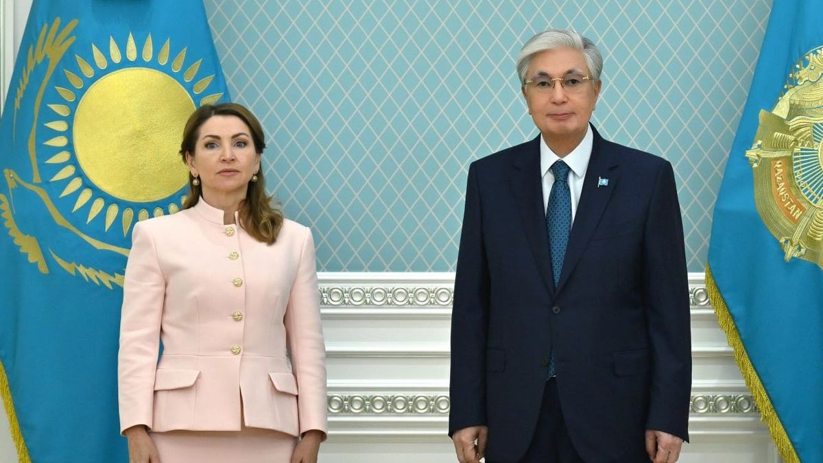 Tokayev: Russian language must unite, not be politicized