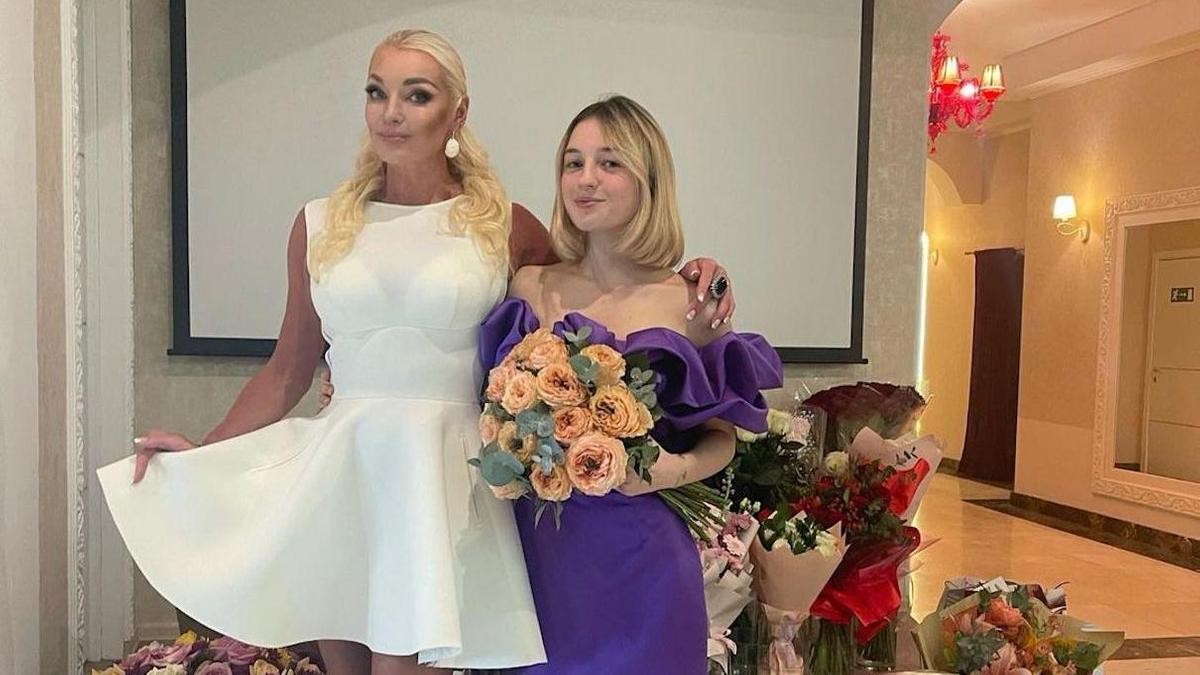 Voloçkova kızıyla ilişkisinin 'bloke' olduğunu söyledi, 21. yaşını kutlayamadı