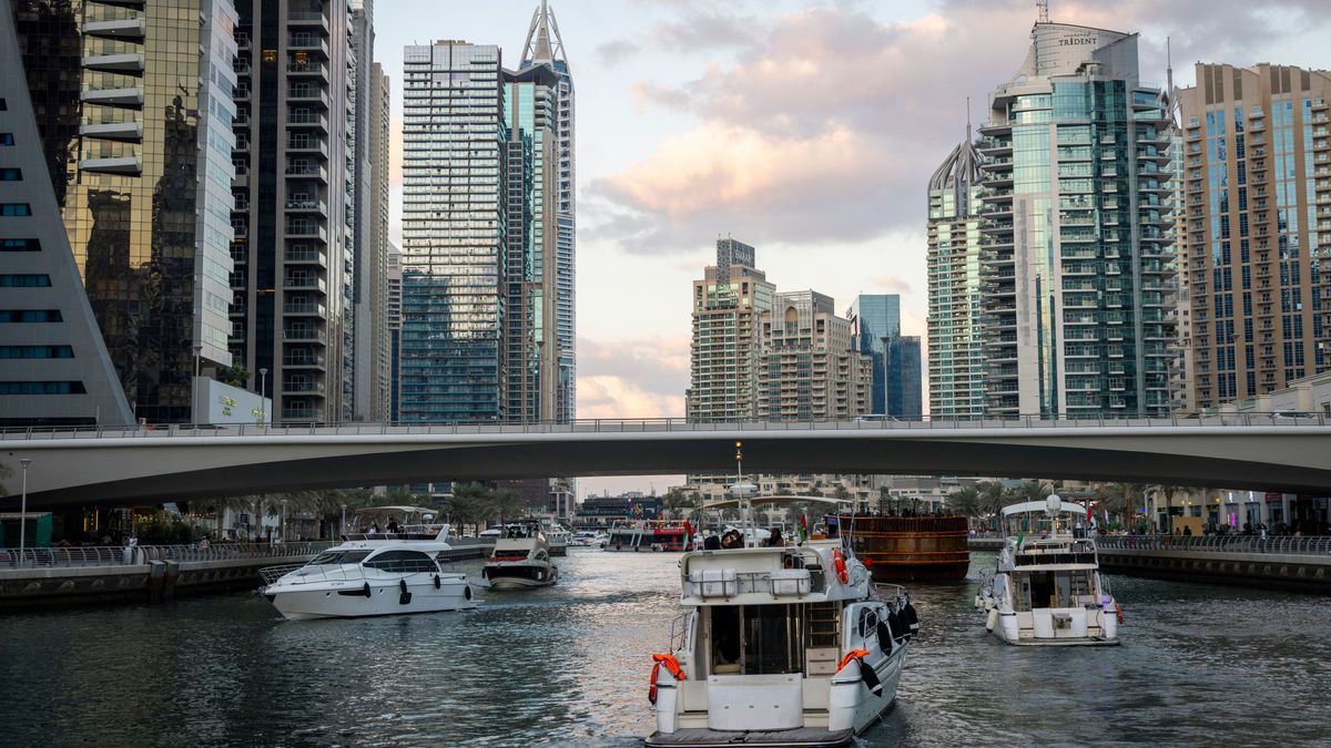 Kazakhstan Resumes Tourist Codes for Organized Tours to UAE