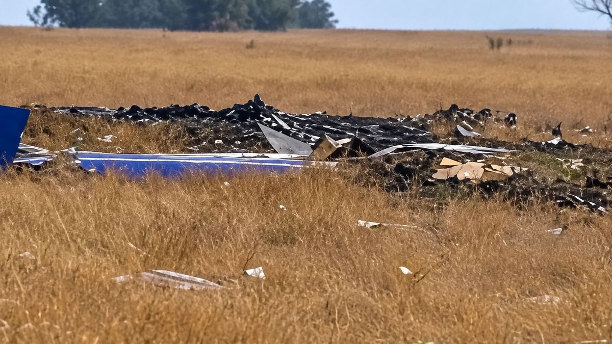 Medical helicopter crashes off US coast: two dead, one missing