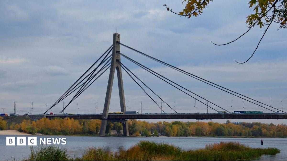 Ресей Киевтегі екінші ірі көпірге соққы жасады — әкім