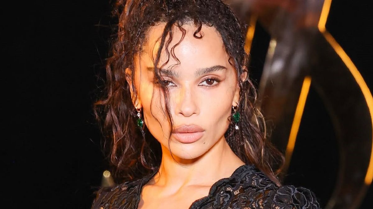 Zoe Kravitz cesur dantel kombinle görücüye çıktı: hayranlarının tepkisi