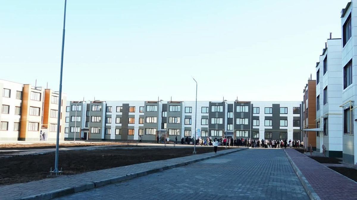 72 families in West Kazakhstan's Syrym district receive new housing