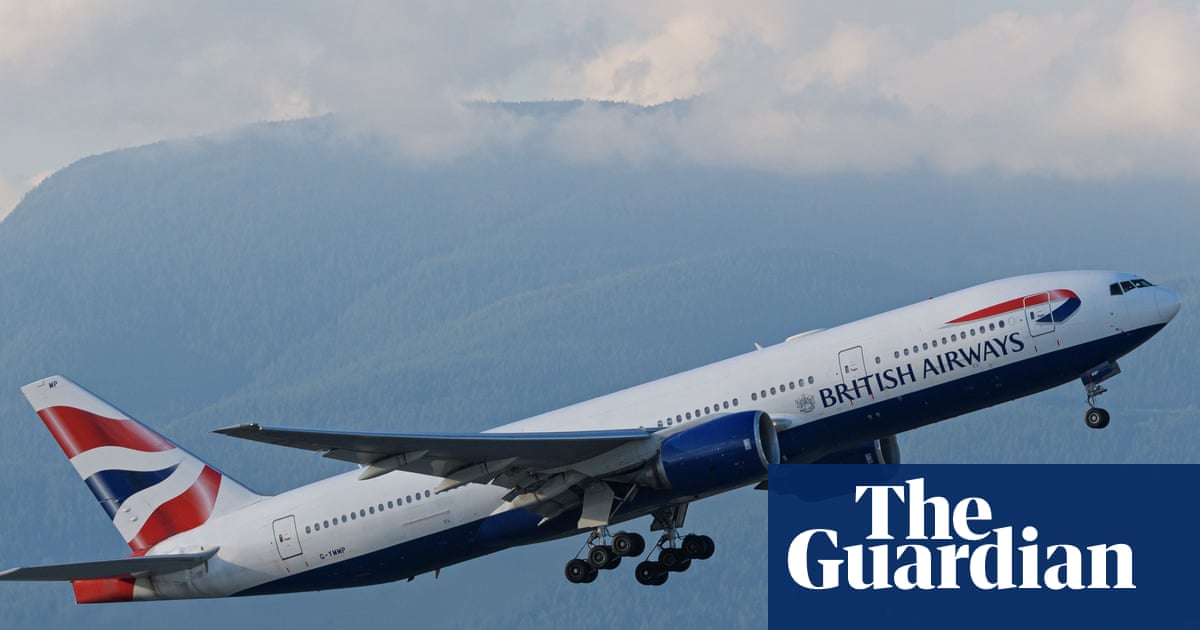Самолет British Airways, летевший из Лондона в Чикаго, снизился на 28 тысяч футов и объявил аварийную ситуацию