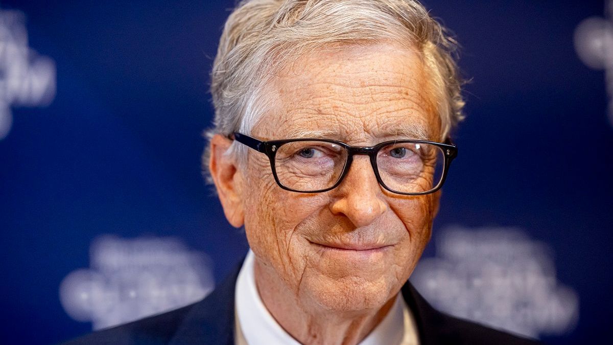 Bill Gates Proposes Taxing Robots and AI Tokens