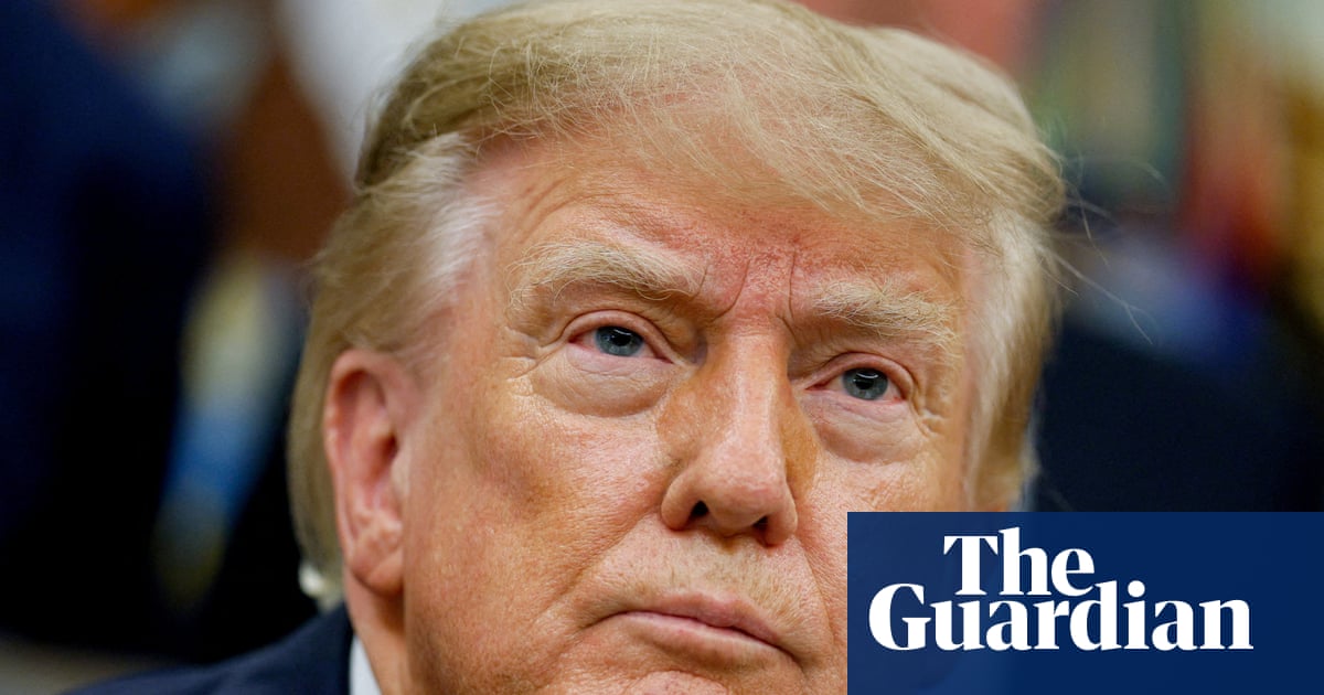 Трамп Ресейшіл үкіметке кеңес берген көмекшілерінен бас тартты