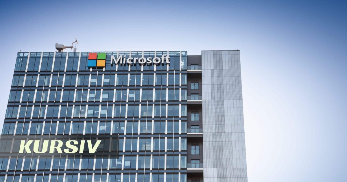 АҚШ Microsoft пен Adobe қызметкерлеріне арналған грин-карта өтінімдерін тоқтатты