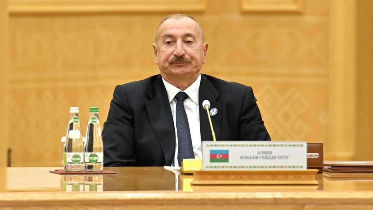 Aliyev Warns of Catastrophic Caspian Sea Shrinkage at Turkmenistan Summit