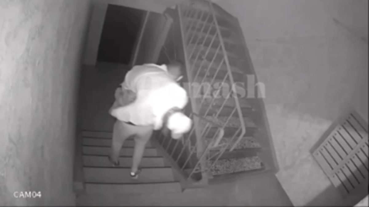 Almaty police detain three after man carried out of building with bag over his head