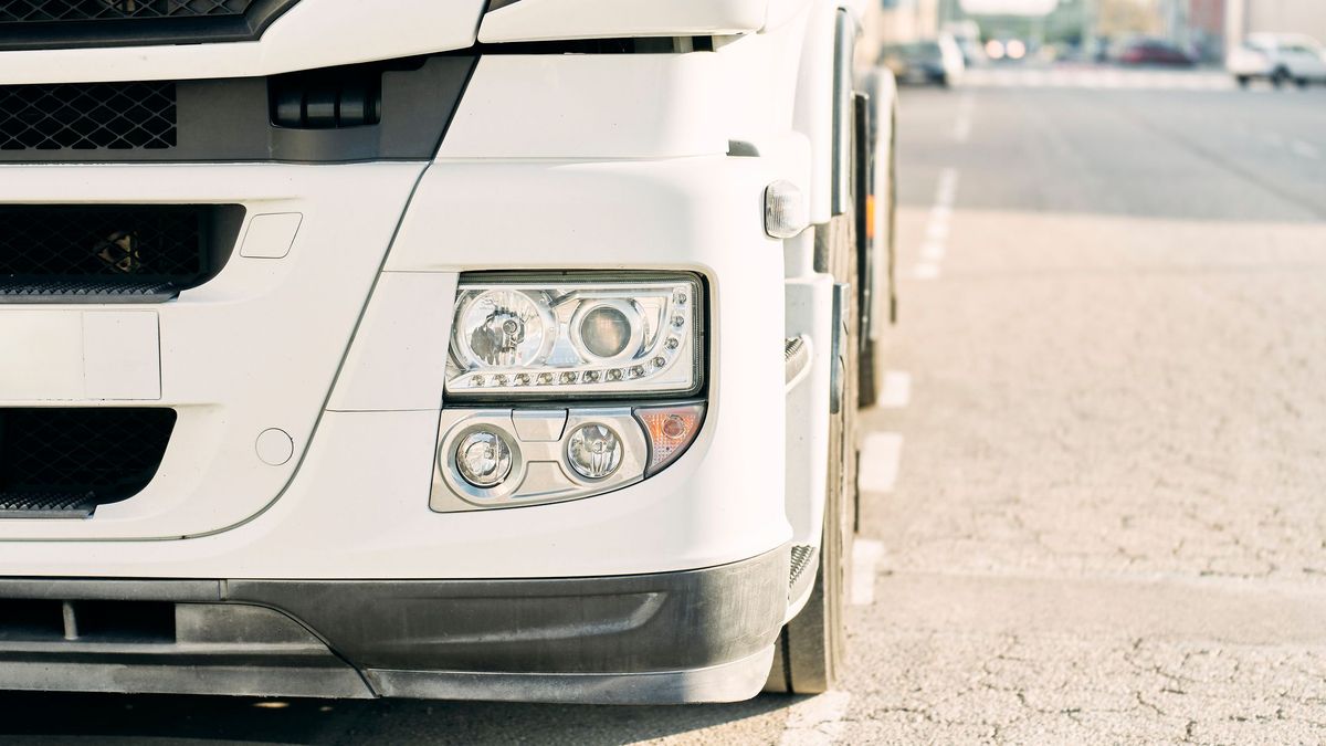 Astana Court Convicts Three in Smuggling of 20 Trucks Disguised as Euro-5