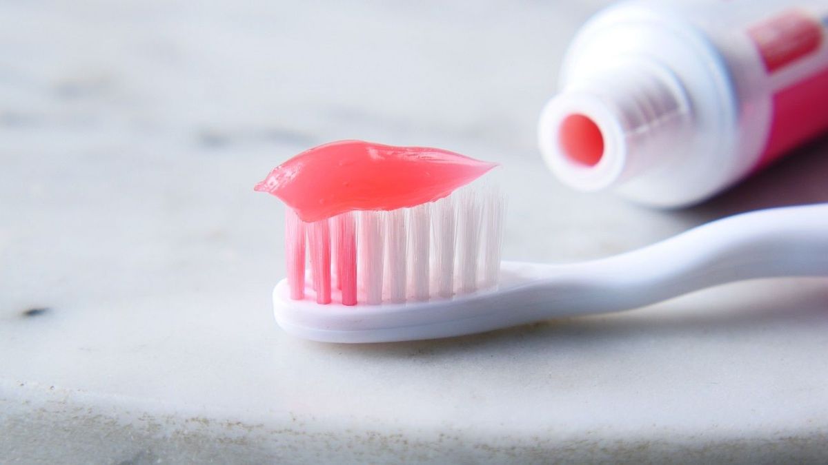Entrepreneur fined 90,825 tenge in Aktau for counterfeit toothpaste