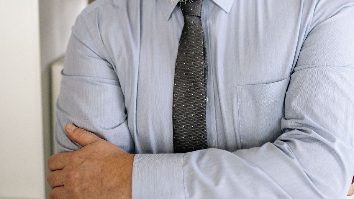 Kazakhstan court orders school principal to review deputy director applicant's request