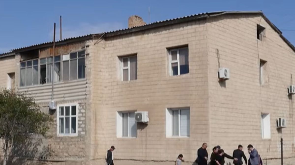 Residents of Mangystau Region Village Demand New Housing as Floors Collapse