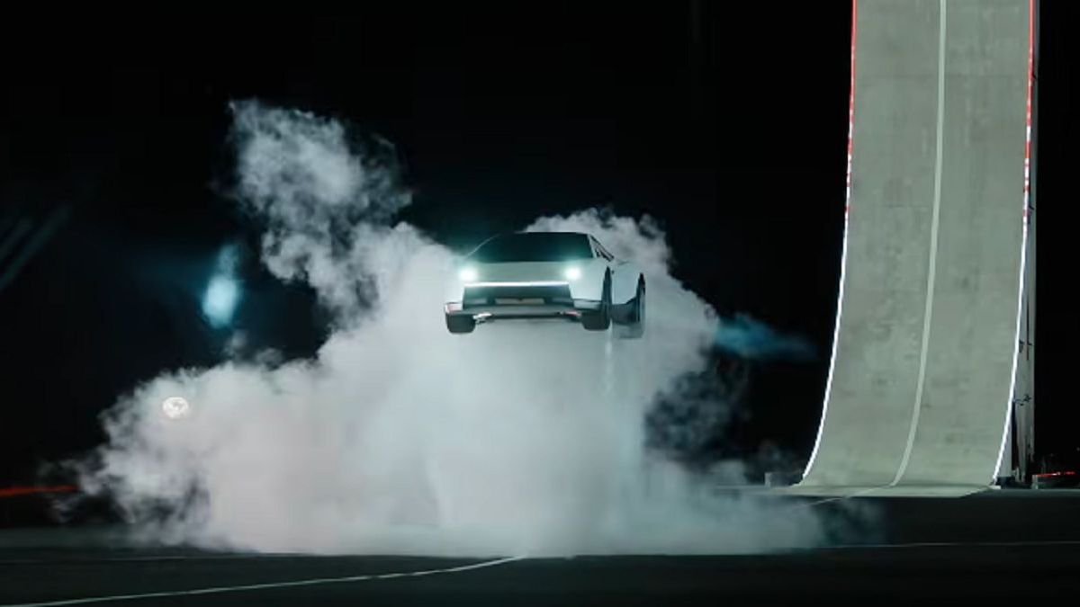 Илон Маск ұшатын Tesla Roadster-ді таныстырды: 96,5 км/сағ жылдамдыққа бір секундтан аз уақытта жетеді
