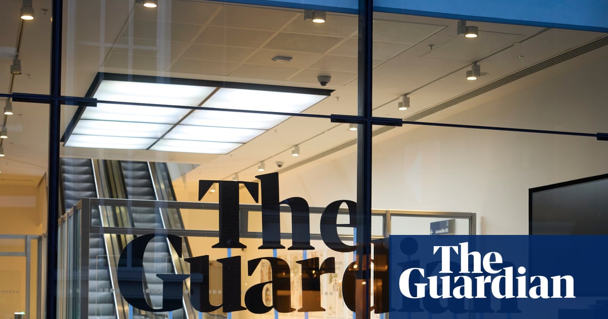 Белгілі тұлға Guardian мен ITN-ге қарсы тұрақты тыйым салу туралы сотқа жүгінді