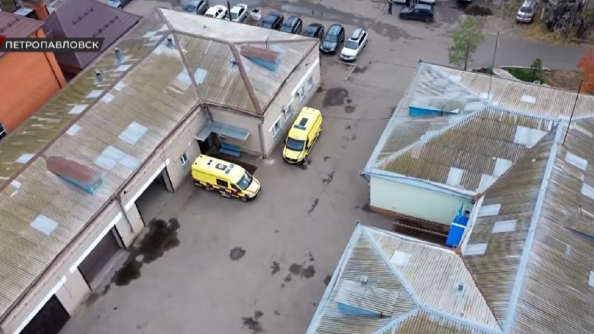 Petropavl Medics Work in Former Stable as New 6 Billion Tenge Complex Is Built
