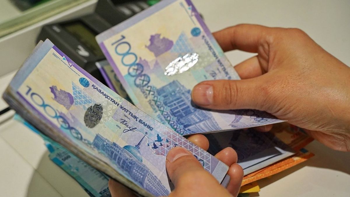 Kazakhstan court awards 10 mln tenge to child injured in KamAZ crash