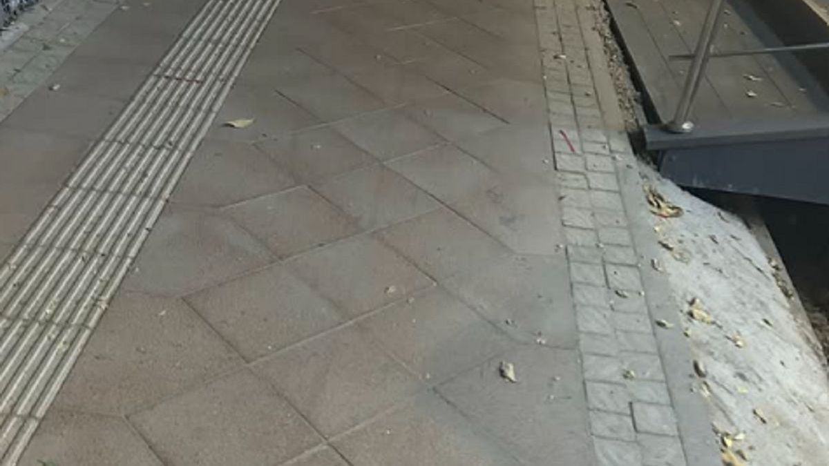 Алматылықтар қыста тайғақ болатын плиткаға алаңдаулы: әкімдік жауабы
