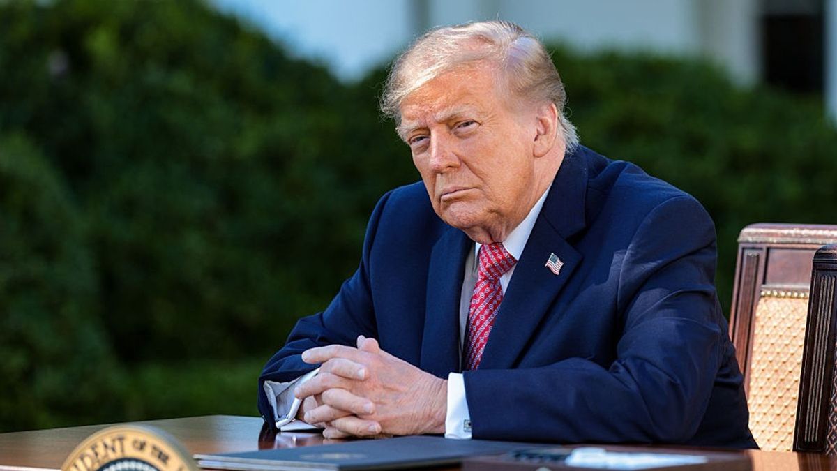 Trump accuses Iran of trying to drive up oil prices ahead of US midterms