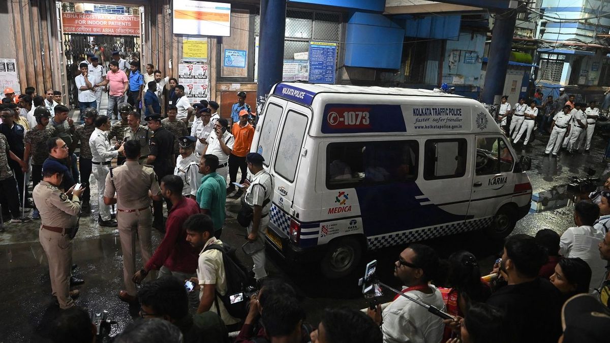 Five killed in shooting at Indian hotel; suspect detained