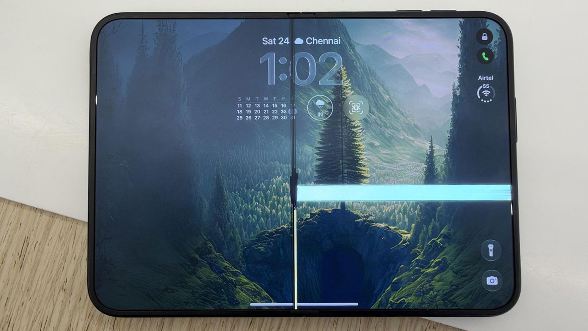 $2,000 iPhone Duo: Early Buyers Report Broken Screens