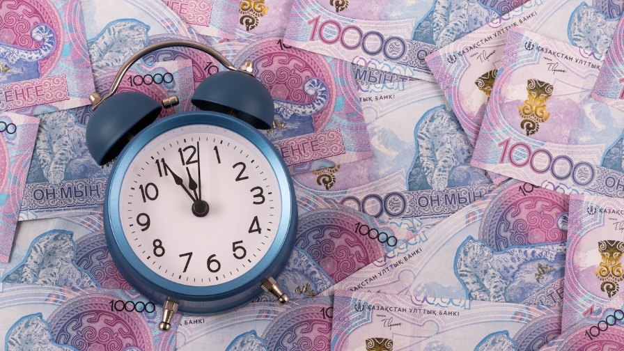 Қарашада депозиттер 450,2 млрд теңгеге кеміді: қазақстандықтар неге ауысты?