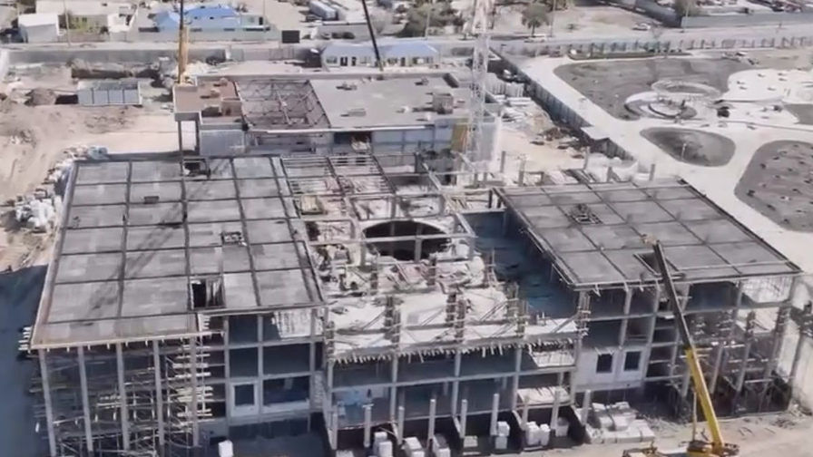 Атыраудағы Бейбітшілік пен келісім сарайының құрылысын кім жүргізуде?