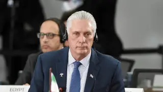 Kýba prezıdenti Dıas-Kanel AQSH-pen soǵysqa daıyn ekenin málimdedi