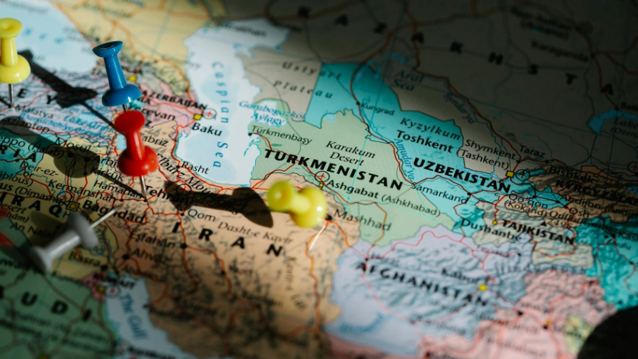 Қазақстанда шенеунік шекараны миллиардтарға сатты