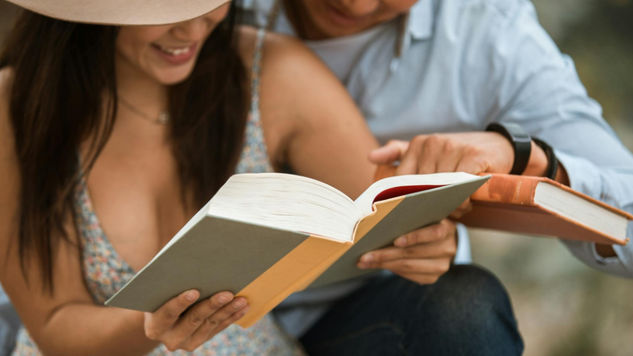 Orazaly Dosbosynovtyń kelini basynan ótken azapty ashyp aıtty