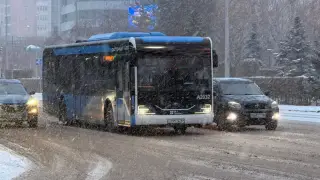 Astanada aýa raıynyń qolaısyzdyǵyna baılanysty 10 qala mańy marshrýty toqtatyldy