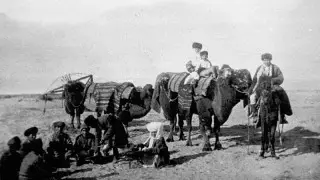 "قازاق" جانە "كازاح": 90 جىل بۇرىن حالىقتىڭ اتاۋى مەن ەلدىڭ اتاۋى قالاي وزگەردى؟