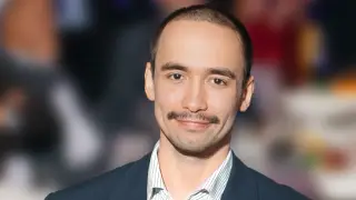 سىن تۇرسىنعالي الاگۋزوۆ شىمكەنت سىرا زاۋىتىن باسقاردى