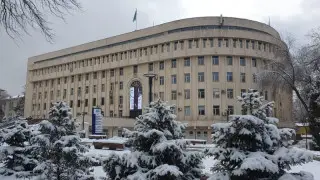 كازۇپۋ-دىڭ بۇرىنعى رەكتورىنىڭ وتباسى عيماراتتاردى جالعا بەرۋدەن تابىس تاپتى - پروكۋراتۋرا