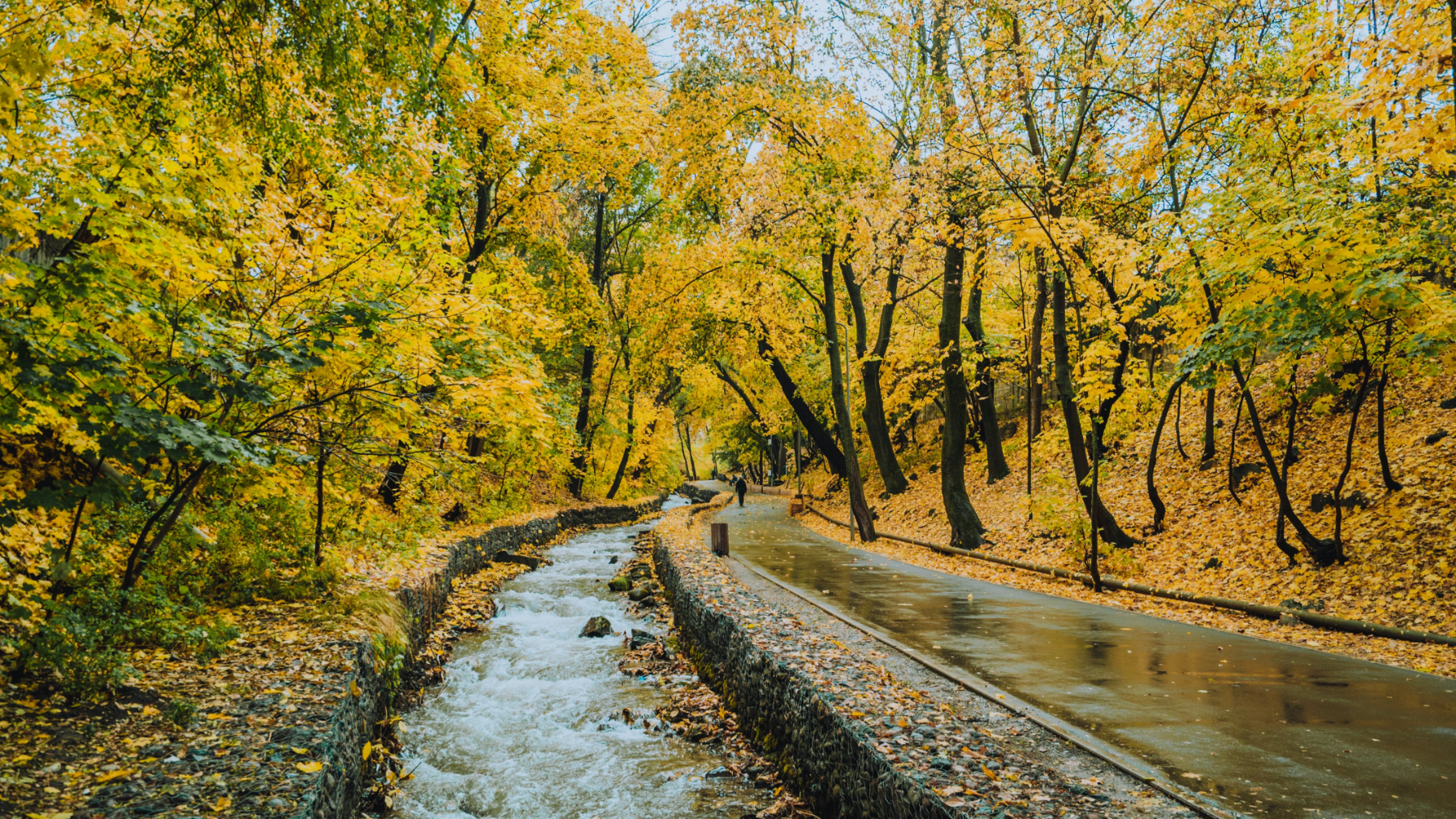 Алматыдағы жаңа терренкур: үмітті ақтамады ма, әлде ақша желге ұшты ма?