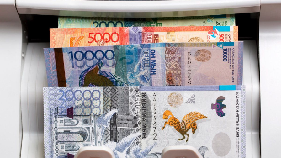 Қазақстандық банктер жаңа ережелермен жұмыс істейді: биометрия, жұбайының келісімі және «салқындау кезеңі»