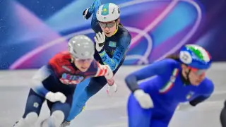 Қазақстандық шорт-трекші қыз Олимпиадада құлап қалды: жанкүйерлер не дейді?