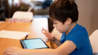 Караганда: школы перешли на дистанционное обучение из-за гололеда