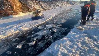 Baıkal kólindegi qasiret: Qytaıdan kelgen jeti týrıs sýǵa ketti