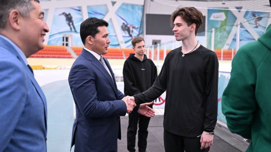 «Aqshaǵa kóńil aýdarǵanyn qalamaımyn»: Shaıdorov jalaqy jarıalanýy týraly