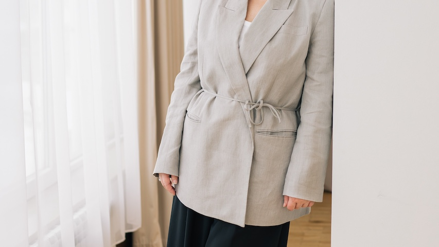 اقمارال يماشيەۆا: كاك جەنششينا پوسترويلا چەستنىي بيزنەس ۆ سفەرە، سچيتاۆشەيسيا مۋجسكوي