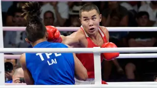 قازاقستان بوكسشىلارى "كىشى الەم كۋبوگىندا" ەكىنشى ورىندى يەلەندى