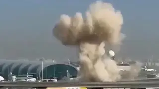 Международный аэропорт Дубая приостановил работу из-за атаки дрона