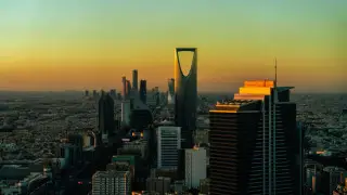 Saudi Arabia Warns Iran on Attacks: US Bases and Retaliation Possible