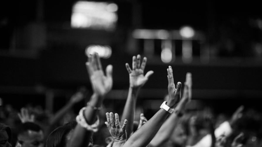 "Өтірік қағаз беріңізші": Алматыдағы дауыс беру учаскесіндегі даулы жайт