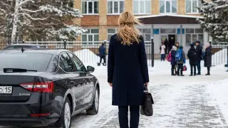 Шығыс Қазақстан облысындағы шенеунік мұғалімге қысым жасап, қызметтік көлікті пайдаланғаны үшін жазаланды