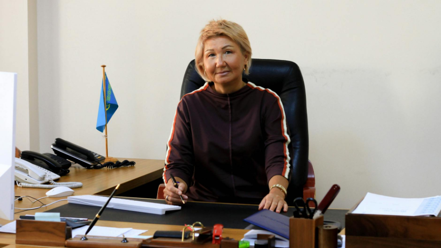 Тенгенің құбылмалы бағамы: сарапшы теңге, рубль және долларға не болғанын түсіндірді