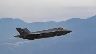 يران زاياۆيل و پەرۆوم سبيتيي امەريكانسكوگو يسترەبيتەليا F-35