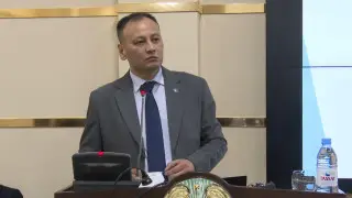 Pavlodar sheneýnigi qyzmetkerlerine dórekilik tanytty degen aıypqa ilindi