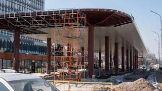 زادەرجكي ي پەرەراسحود: پوچەمۋ "سۋپەروستانوۆكي" ۋ "ساياحاتا" ۆ الماتى دو سيح پور نە گوتوۆى